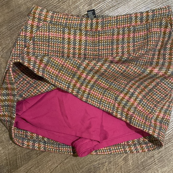 Plaid Mini Skirt - Picture 4 of 6